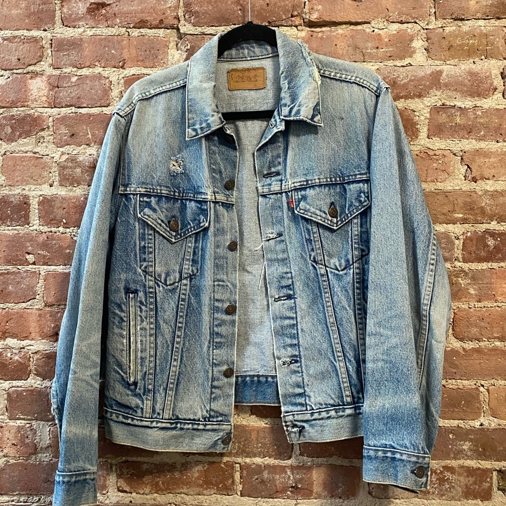 Levi’s trucker denim jacket